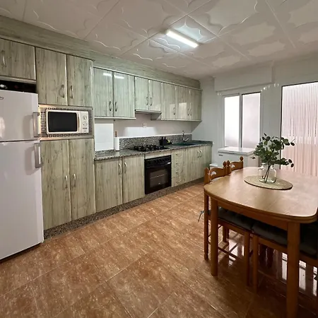 Spacious Near The Sea * 또레비에하