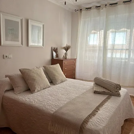 Apartment Spacious Near The Sea
