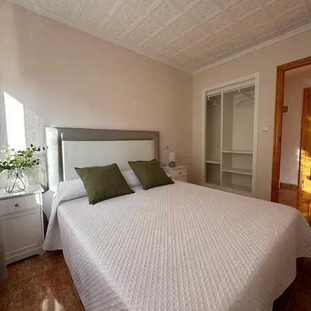 아파트 Spacious Near The Sea *