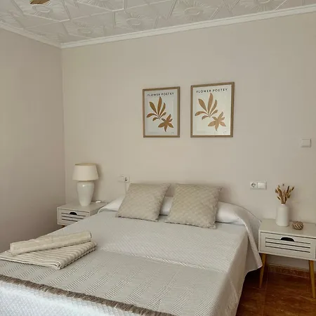 아파트 Spacious Near The Sea