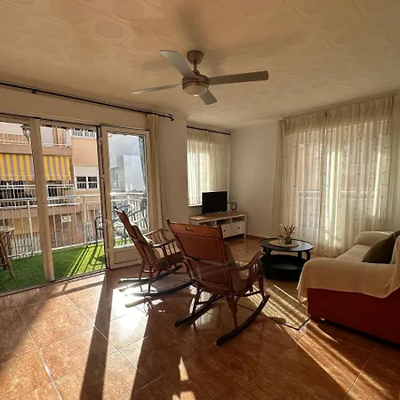 아파트 Spacious Near The Sea *